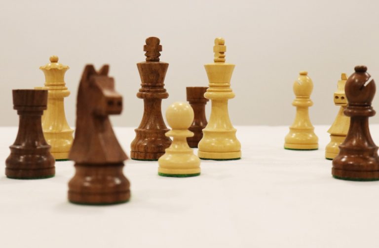 Peças de Xadrez em Madeira - Stauton 6